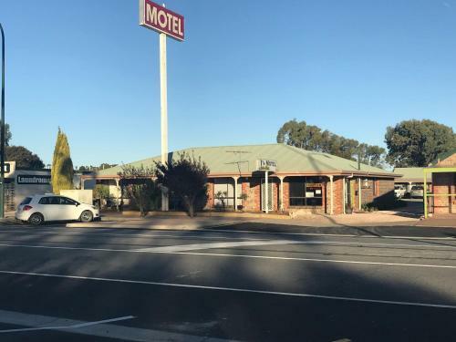 Lake Albert Motel