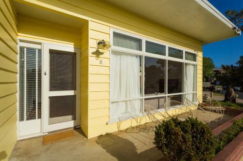 The 50's Beach House