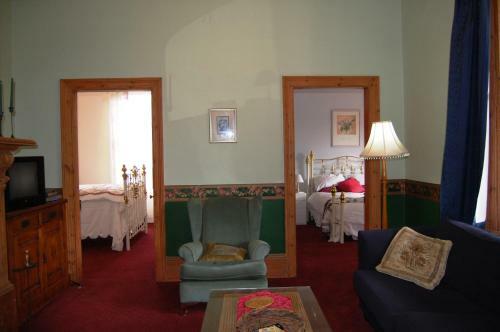 Bed & Breakfast Mariton House