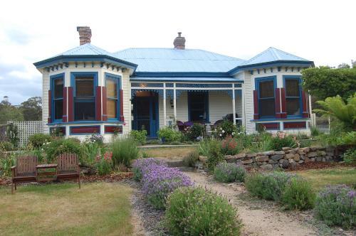 Bed & Breakfast Mariton House