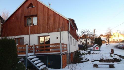 Hostal Ubytov�n� U Kapli?ky