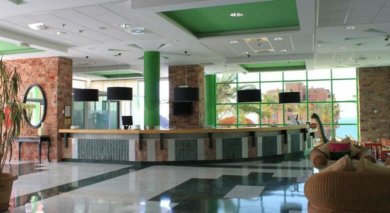Hotel Holiday World Resort