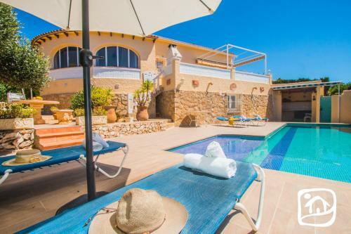 Abahana Villas Rebecca