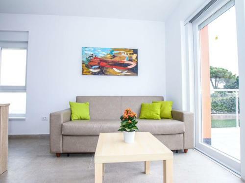 Apartment In Funtana With Three-bedrooms 1