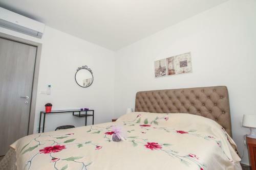 Apartment In Funtana With Three-bedrooms 1
