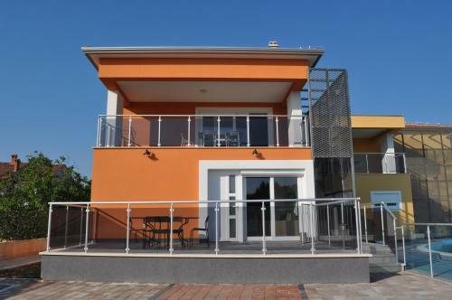 Apartment In Funtana With Two-bedrooms 2
