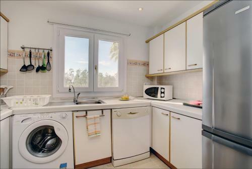 Sunny Golf Apartment