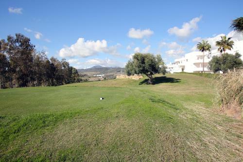 Sunny Golf Apartment