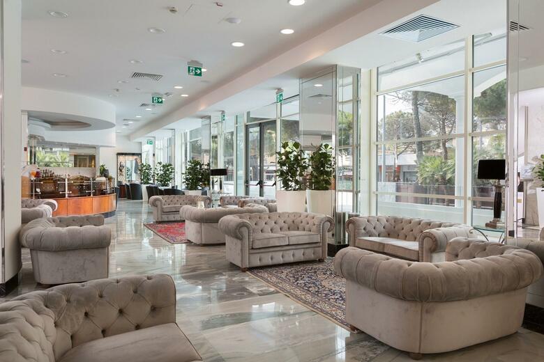Continental E Dei Congressi Hotel