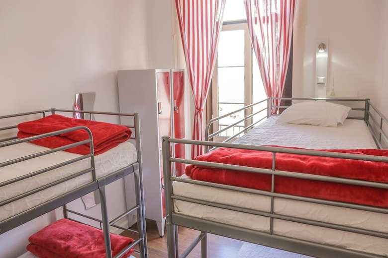 Hostel 402