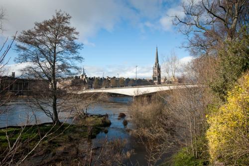 River Edge Lodges