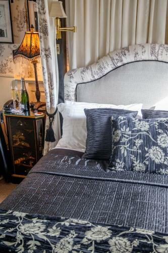 Bed & Breakfast Jeakes House