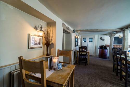 Posada Greyhound Inn Wilton