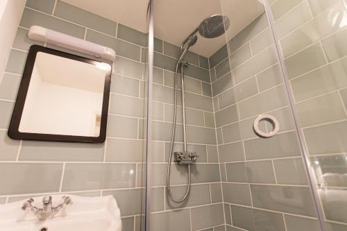 Bed & Breakfast The Holford Arms