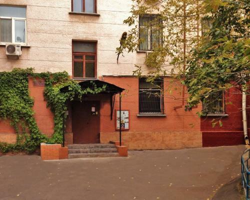 Ilian Hostel