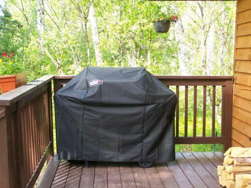 Talkeetna Wolf Den Cabin