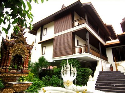 Hotel De Naga