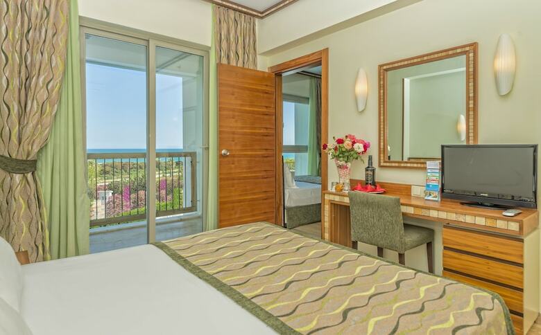 Hotel Royal Atlantis Resort And Spa