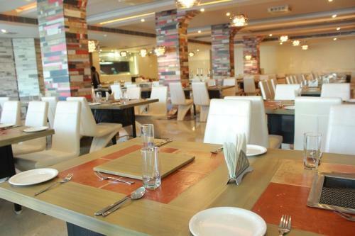 Hotel Vijay Elanza