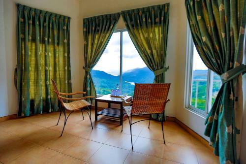 Hotel Thuruliya Lodge