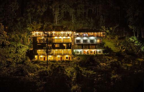 Hotel Thuruliya Lodge