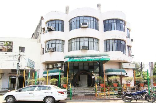 Hotel Oyo Rooms Bada Chauraha Civil Lines
