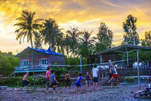 Woodstock Beach Camp