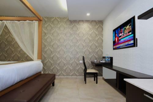 Hotel Ambaari Suites