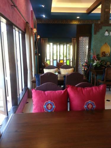 Hostal Bura Phat Resort