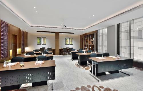 Hotel Courtyard By Marriott Raipur