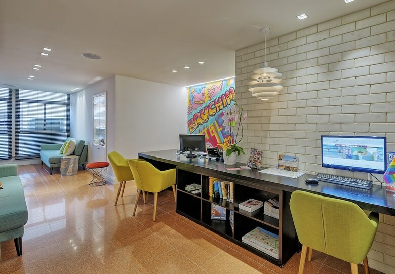 Hotel 75