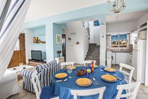 Sunny Coast Villa