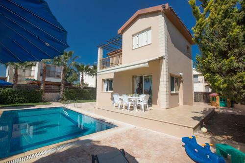 Sunny Coast Villa