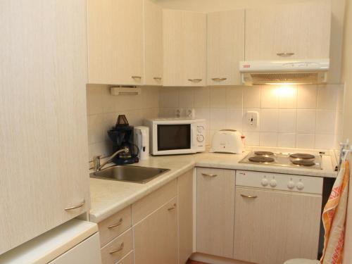 Two-bedroom Apartment Lanovka