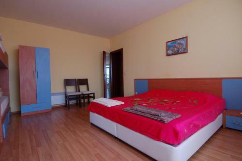 Apartamento Penthouse Iglika Front Beach