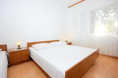Holiday Home Uvala Rogacic 8887