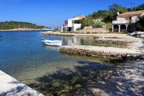 Holiday Home Uvala Rogacic 8889