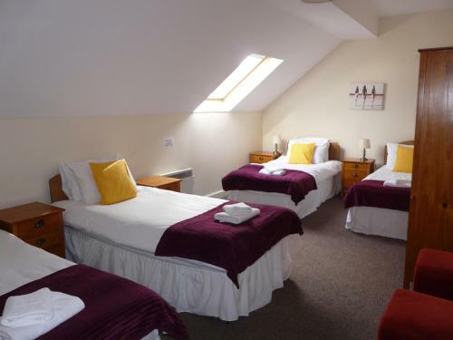 The Courtyard Apartments