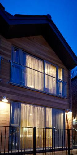 Hotel The Boathouse Inn & Riverside Rooms