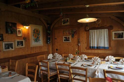 Hotel Albergo Garni' Laura
