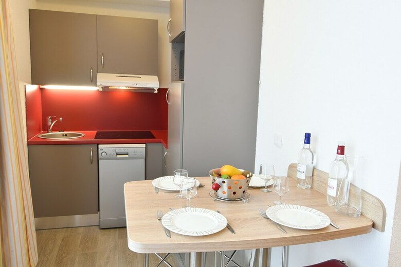 Aparthotel Appart-h�tel Mer & Golf City Bassins � Flot