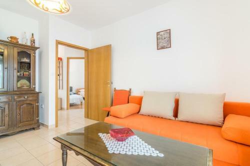 Apartment Arbanija 7543a
