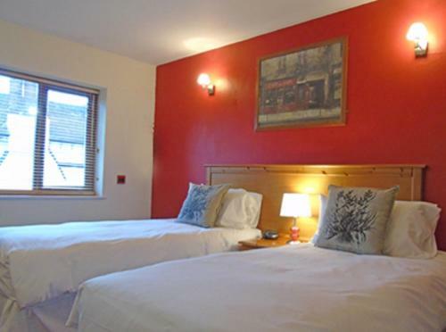 Hostal The Falcon At Hatton