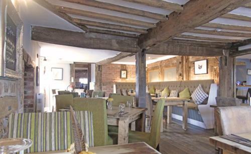 Hostal The Falcon At Hatton