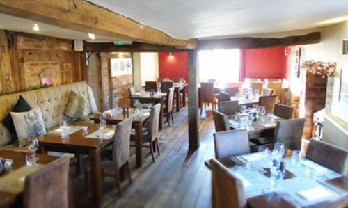 Hostal The Falcon At Hatton