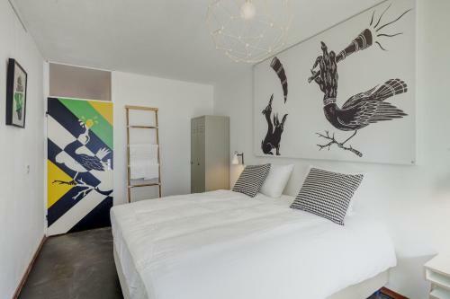Hostal Bed And Breakfast Zuid Oost Heesterveld / Bnb Zoh