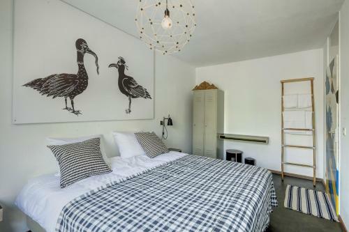 Hostal Bed And Breakfast Zuid Oost Heesterveld / Bnb Zoh