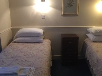 Hostal Colnbrook Lodge Guest House