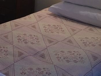 Hostal Colnbrook Lodge Guest House