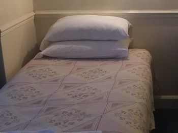 Hostal Colnbrook Lodge Guest House